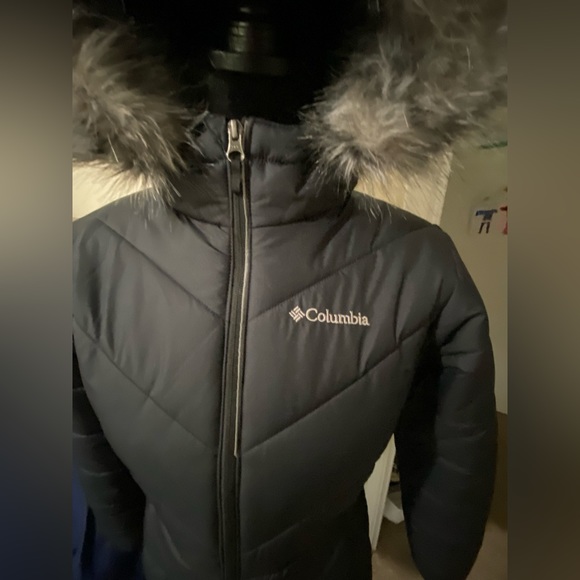Like-new Columbia Puffy Coat - Picture 6 of 12